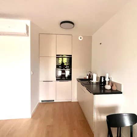 Gold Sleep Nowy Z Jacuzzi Na Wylacznosc Lejlighed Wrocław